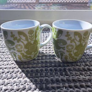 SET OF 2 GORGEOUS GREEN AND WHITE BIRD/FLORAL COFFEE CUPS